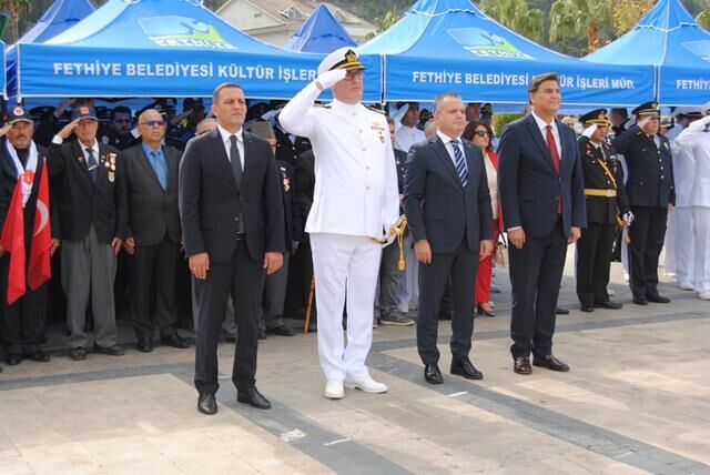 Fethiye’de Cumhuriyet Bayramı Coşkusu Çelenk Töreni İle Başladı