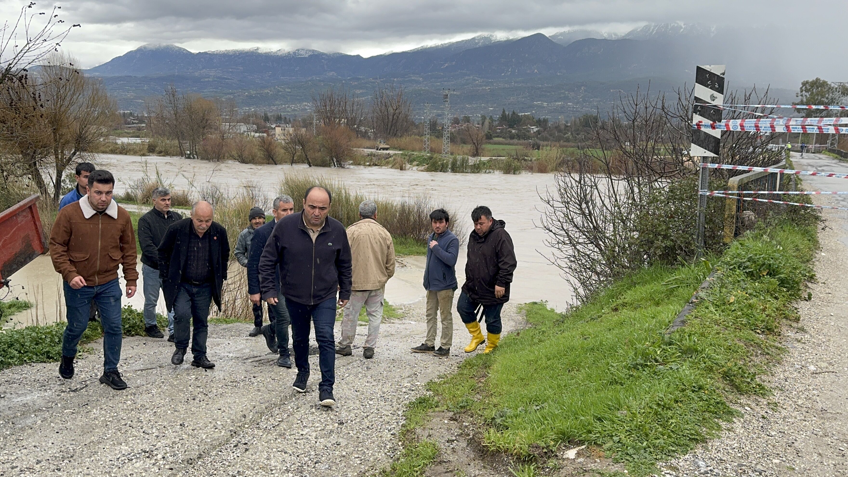 Eşen Çayı Taştı, Tarım Arazileri Sular Altında Kaldı