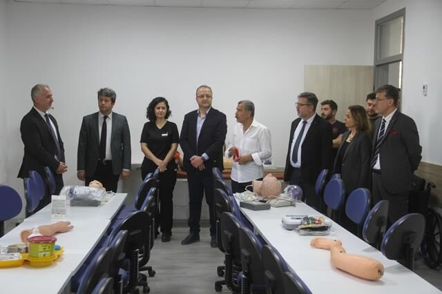Esnaf Hastanesi’nden Eğitime Hayat Veren Destek