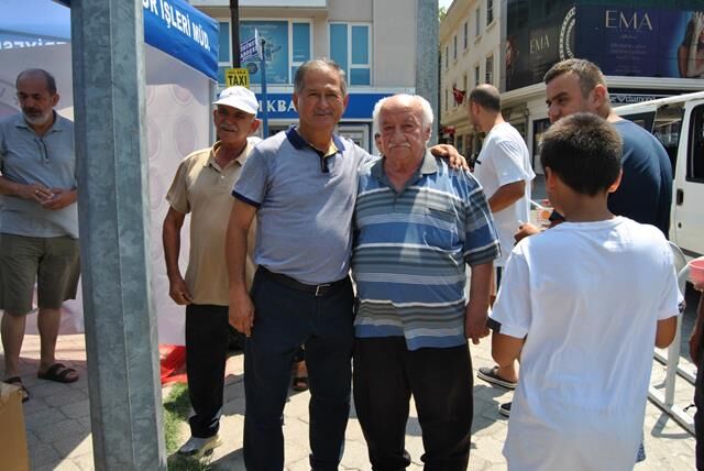Esnaf Sanatkarlardan Geleneksel Aşure Etkinliğine Yoğun İlgi Oldu