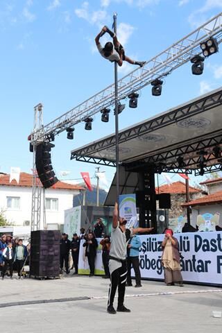 Etiyopya Akrobasi Grubu Yeşilüzümlü Festivalinde Nefes Kesti