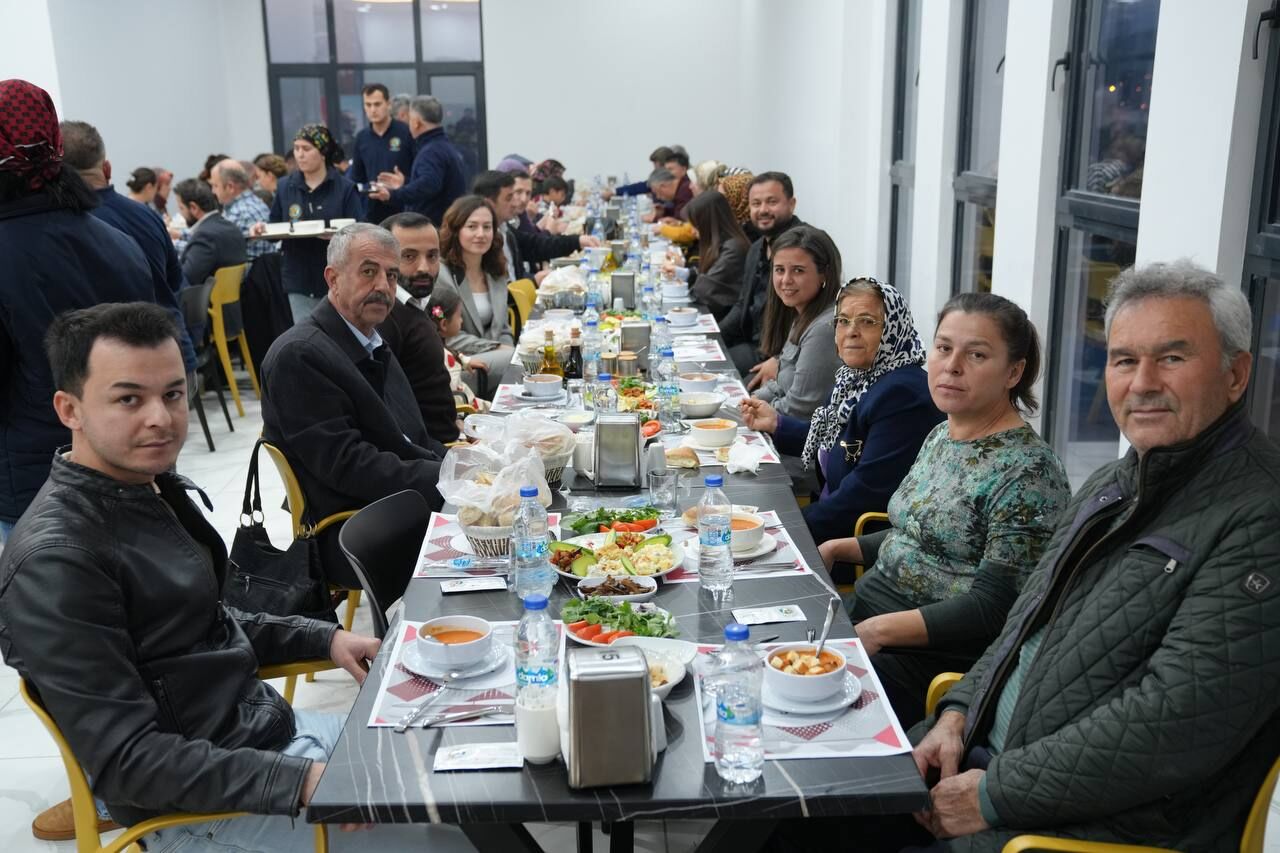 Seydikemer Belediye Meclisinden Birlik Beraberlik İftarı