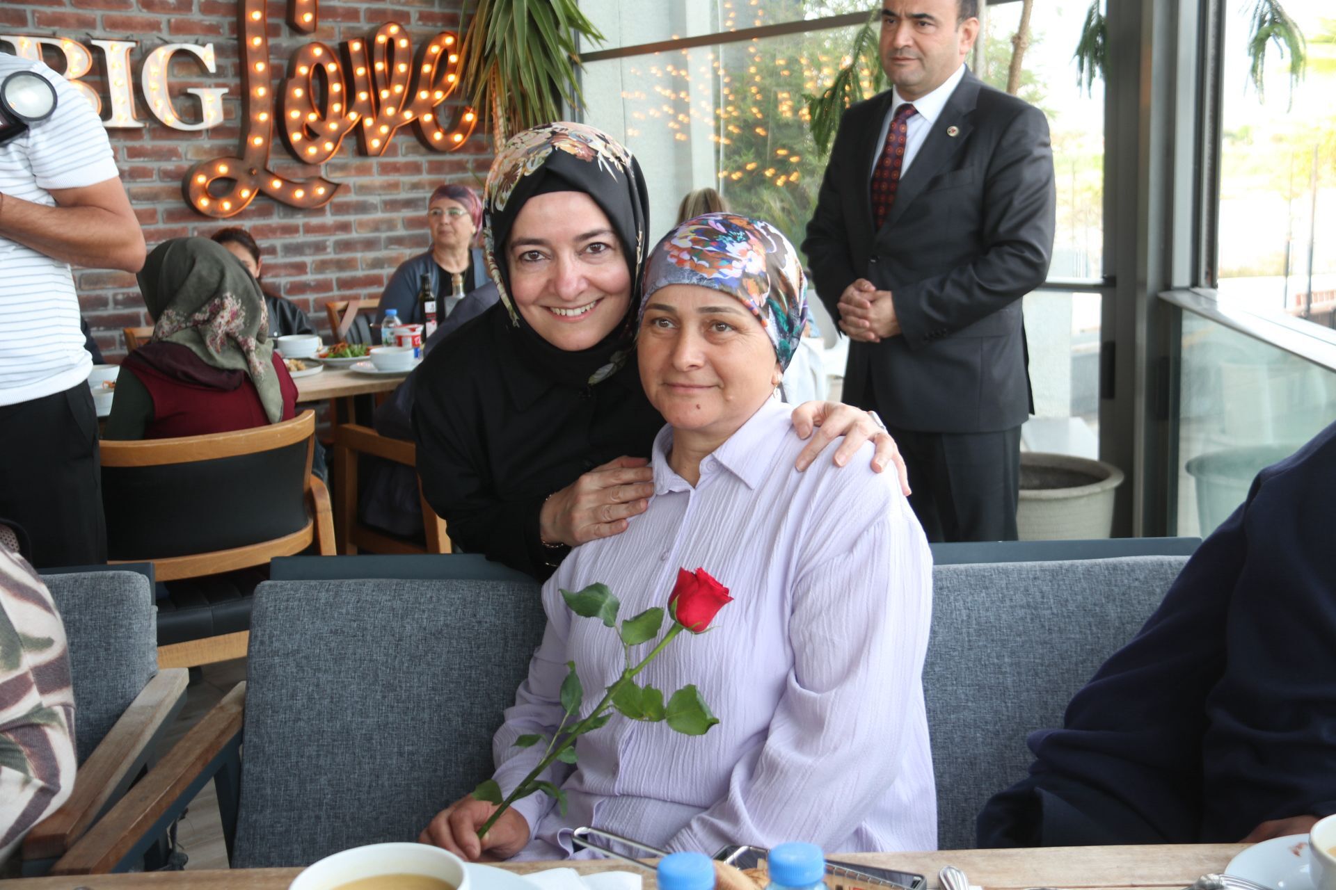 Fatma Betül Sayan Kaya, Fethiye'de Şehit Aileleri Ve Gazilerle Bir Araya Geldi