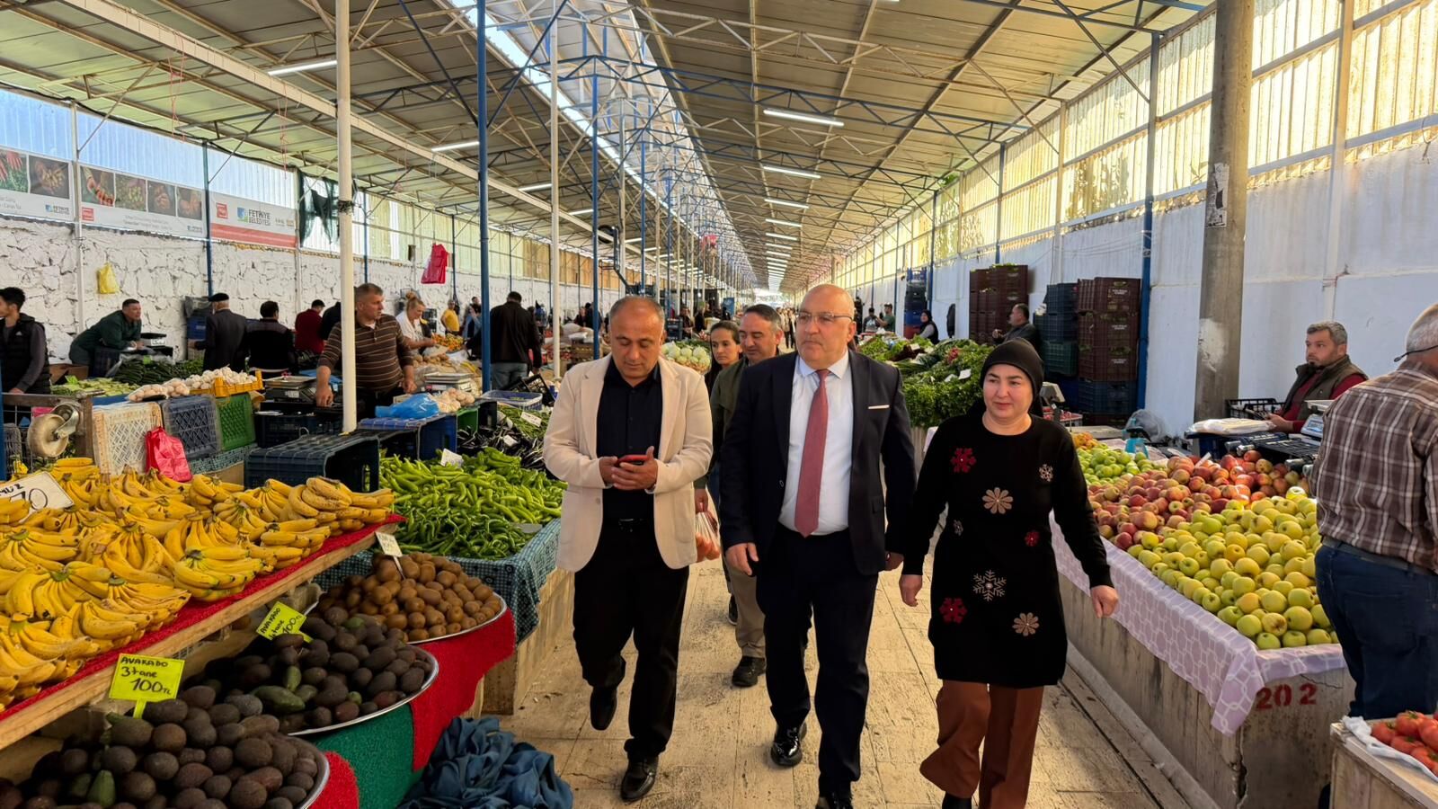 Federasyon Başkanı Karaca, Fethiye Salı Pazarı’nda Esnafla Buluştu
