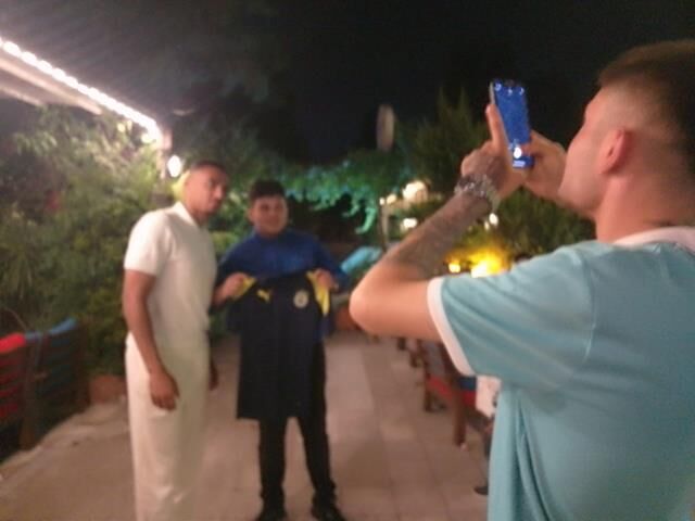 Fenerbahçeli Djiku, Fethiye'de Tatil Yapıyor