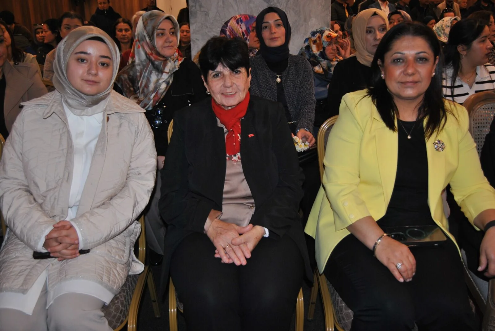 Fethiye AK Parti Kadın Kolları Başkanlığına Halime Karagöz Seçildi