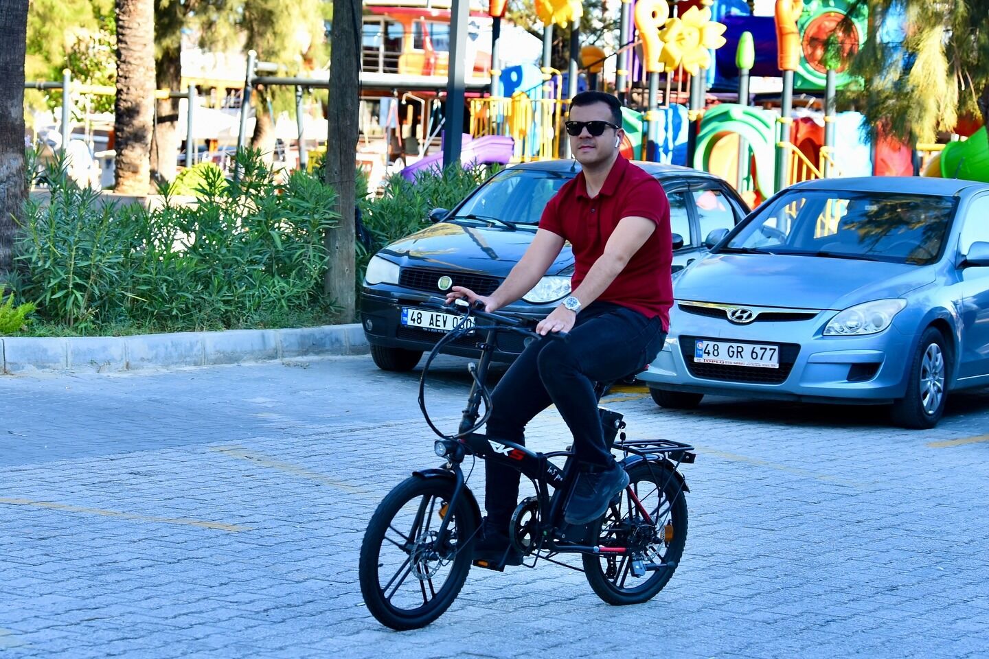 Belediye Personelleri İşe Bisikletle Geldiler