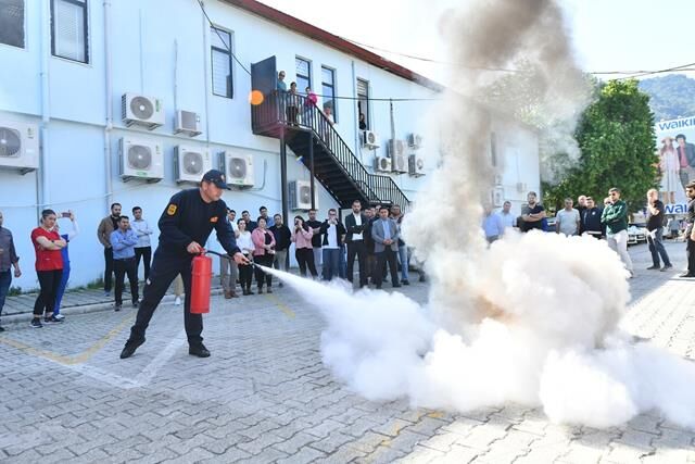 Fethiye Belediyesi Personeline Yangın Tatbikatı ve Eğitim Verildi