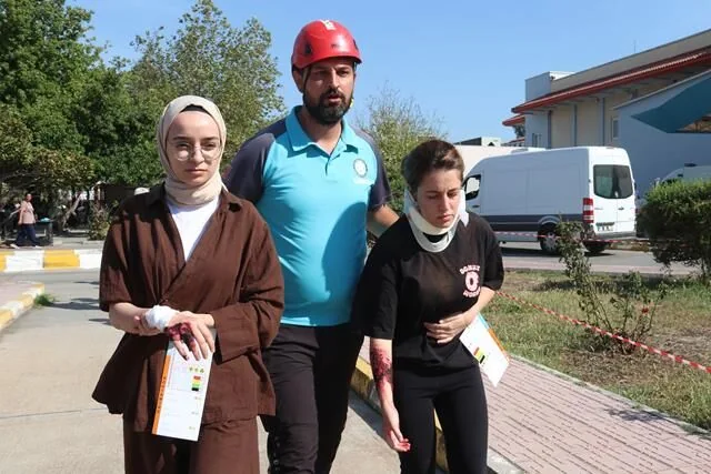 Fethiye Devlet Hastanesi’nde Afet Tatbikatı Gerçeğini Aratmadı