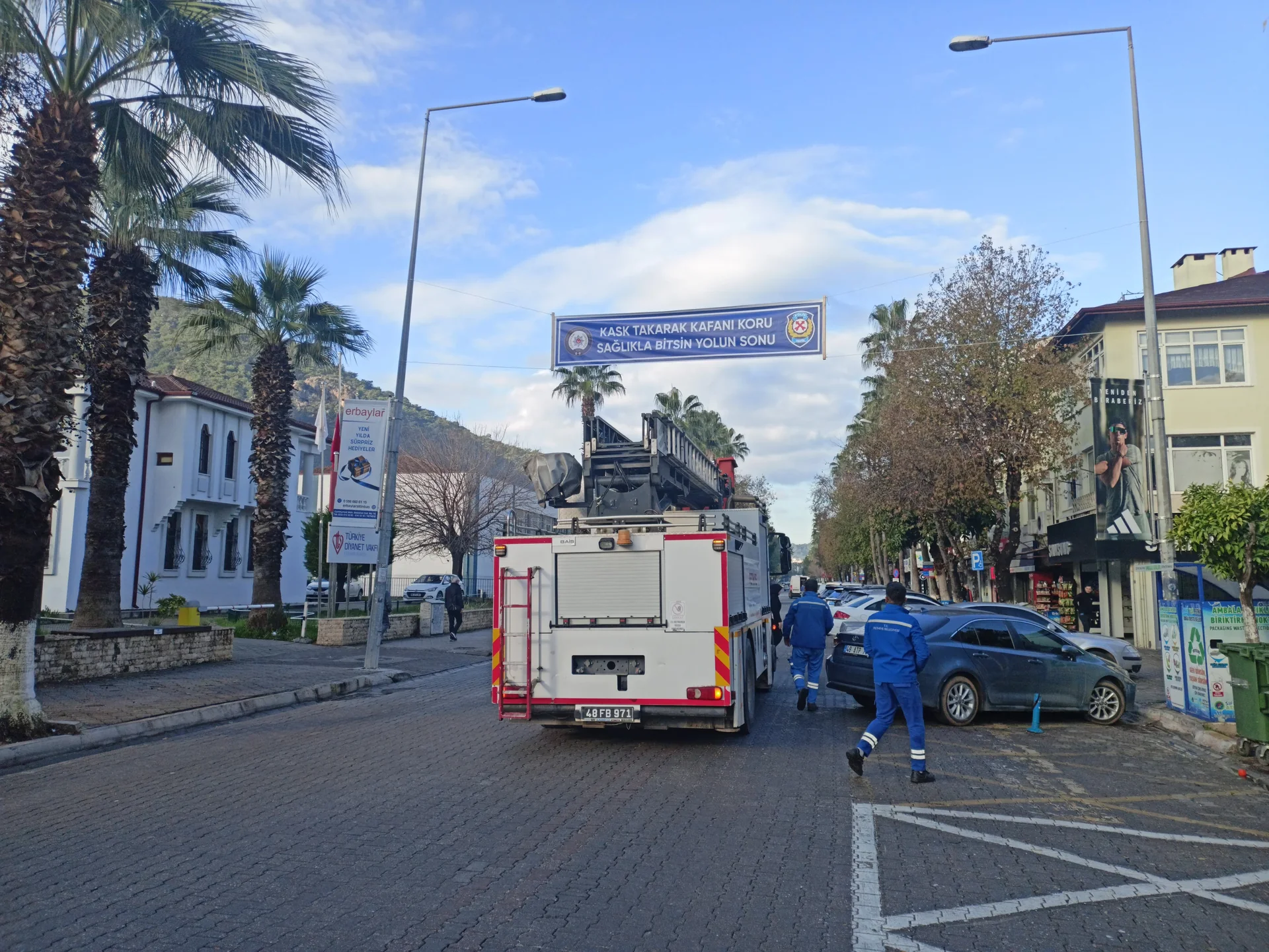 Fethiye Emniyetinden Farkındalık Pankartı