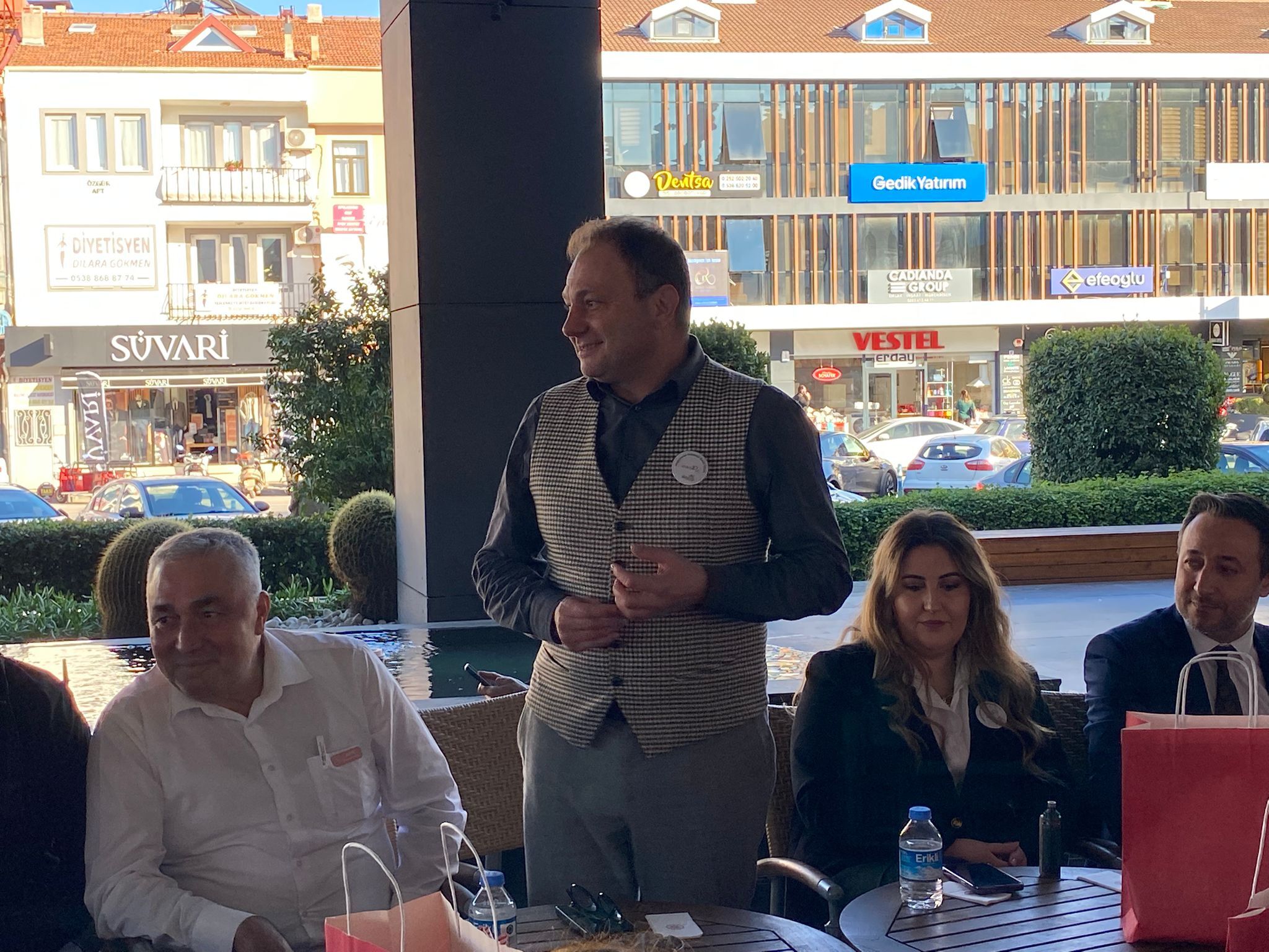 Fethiye Erasta AVM’de Mağazacılar Günü Coşkuyla Kutlandı