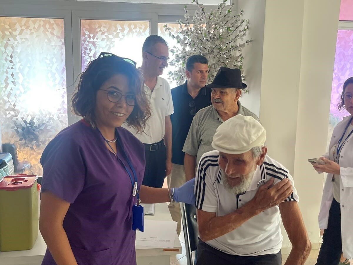 Fethiye Huzurevi’nde Halk Sağlığı Haftasında Aşı Programı Düzenlendi