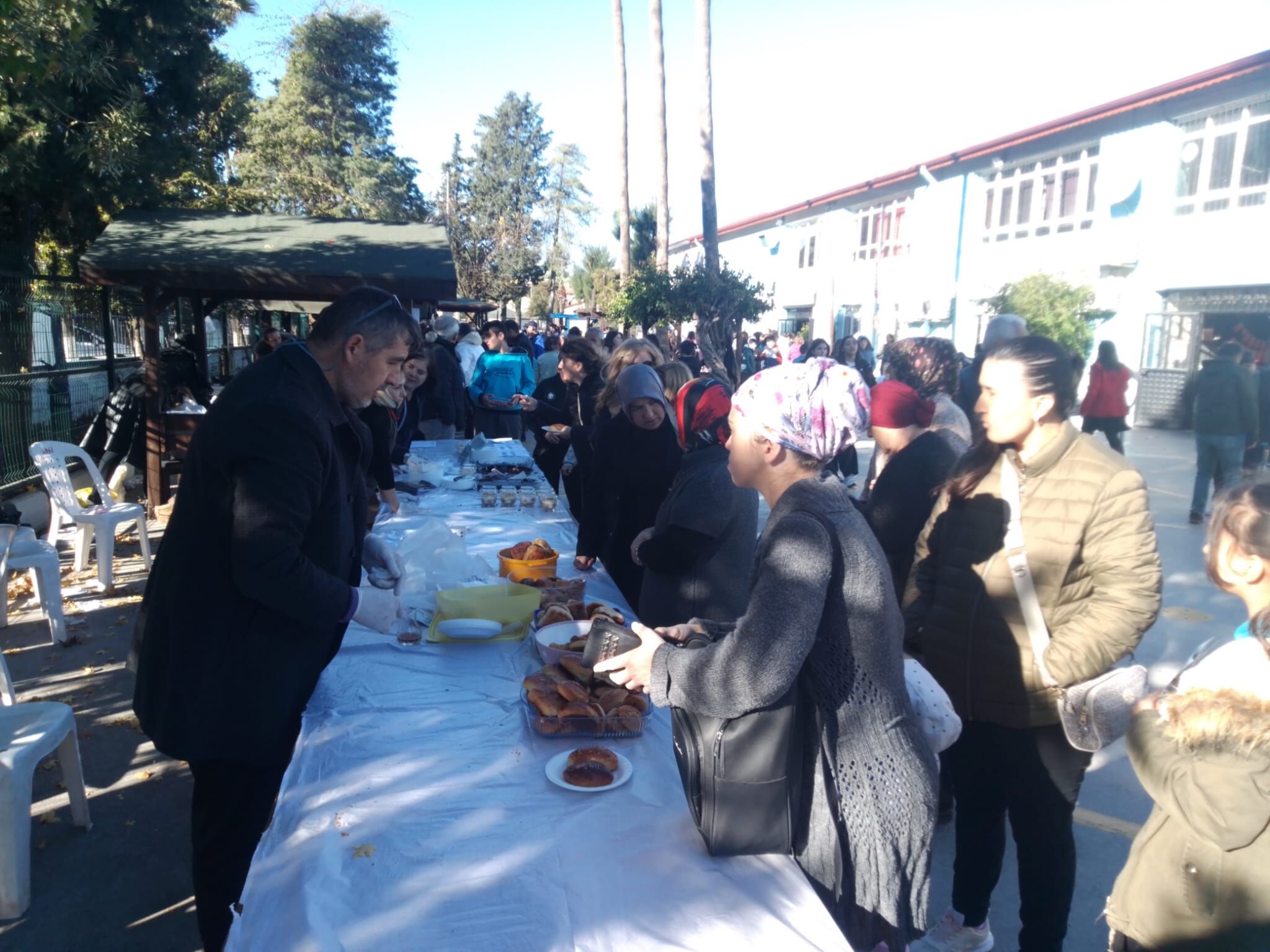 Kermese Yoğun İlgi Oldu