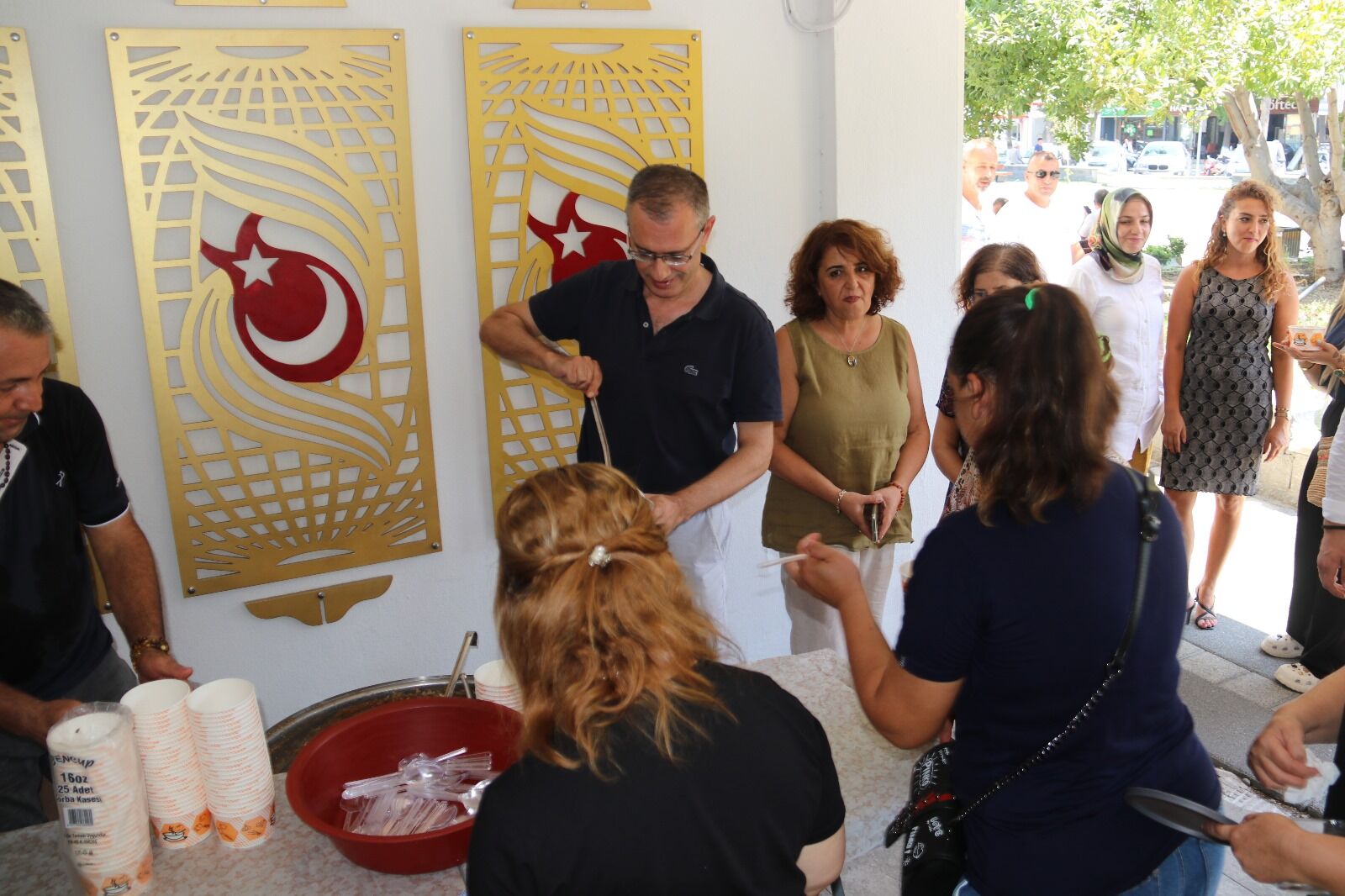 Fethiye Kaymakamlığı'ndan Geleneksel Aşure İkramı