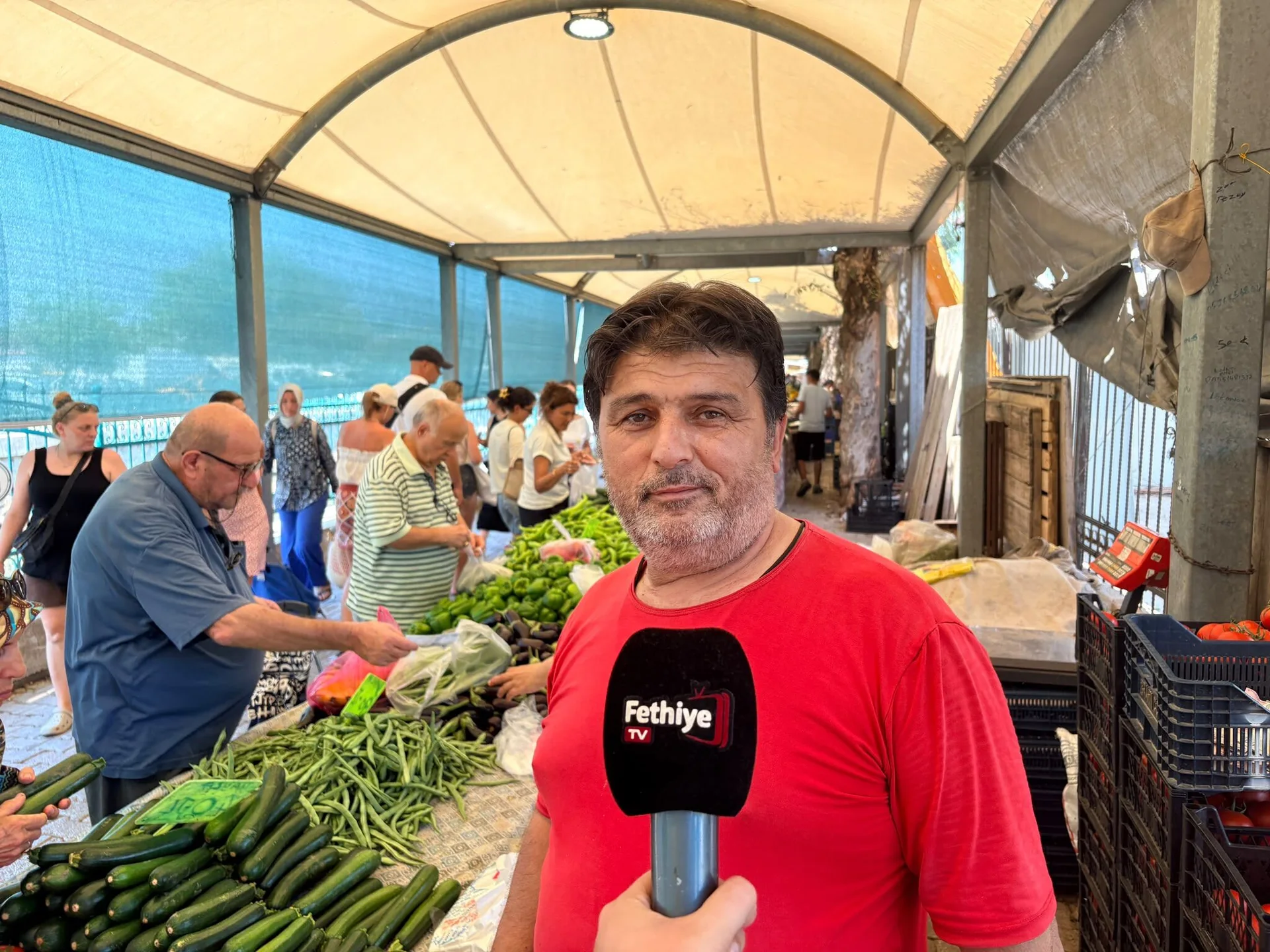 Fethiye Salı Pazarında Alışveriş Zayıf: “Fiyatlar Çok İyi Ama Sürüm Yok”
