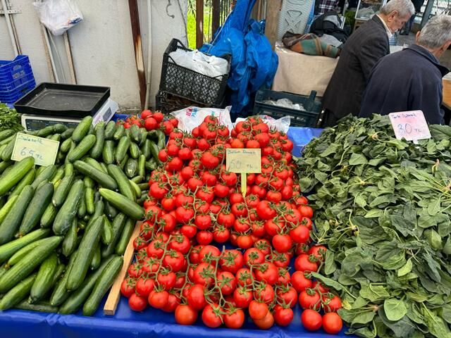 Fethiye Salı Pazarında Bahar Hareketliliği