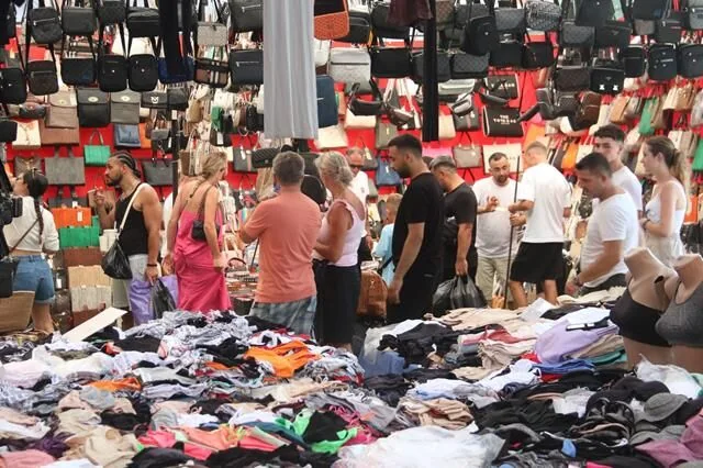 Fethiye Salı Pazarı’nda Kalabalık Var, Satış Yok