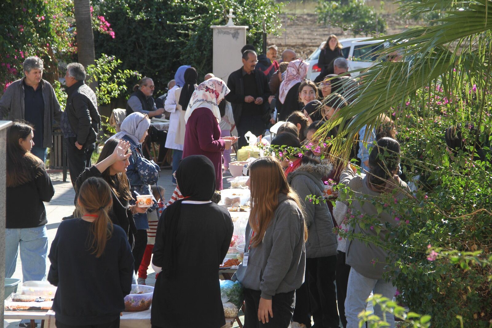 Fethiye Şehit Sümer Deniz Kız İmam Hatip Lisesi’nde Kermes Düzenlendi