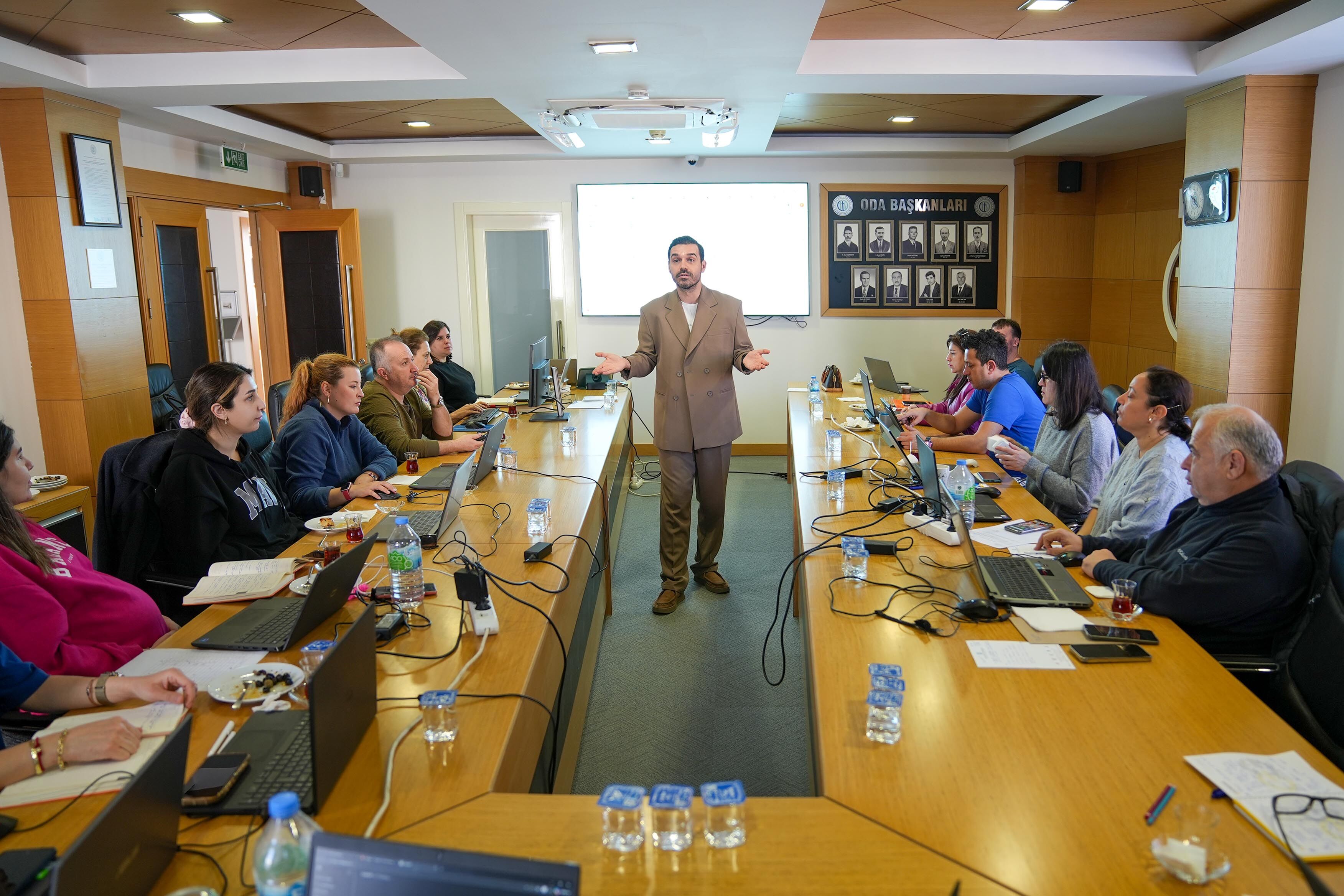 Fethiye Ticaret Ve Sanayi Odası Yönetimi Ve Çalışanları “Yapay Zeka” Eğitimi Aldı