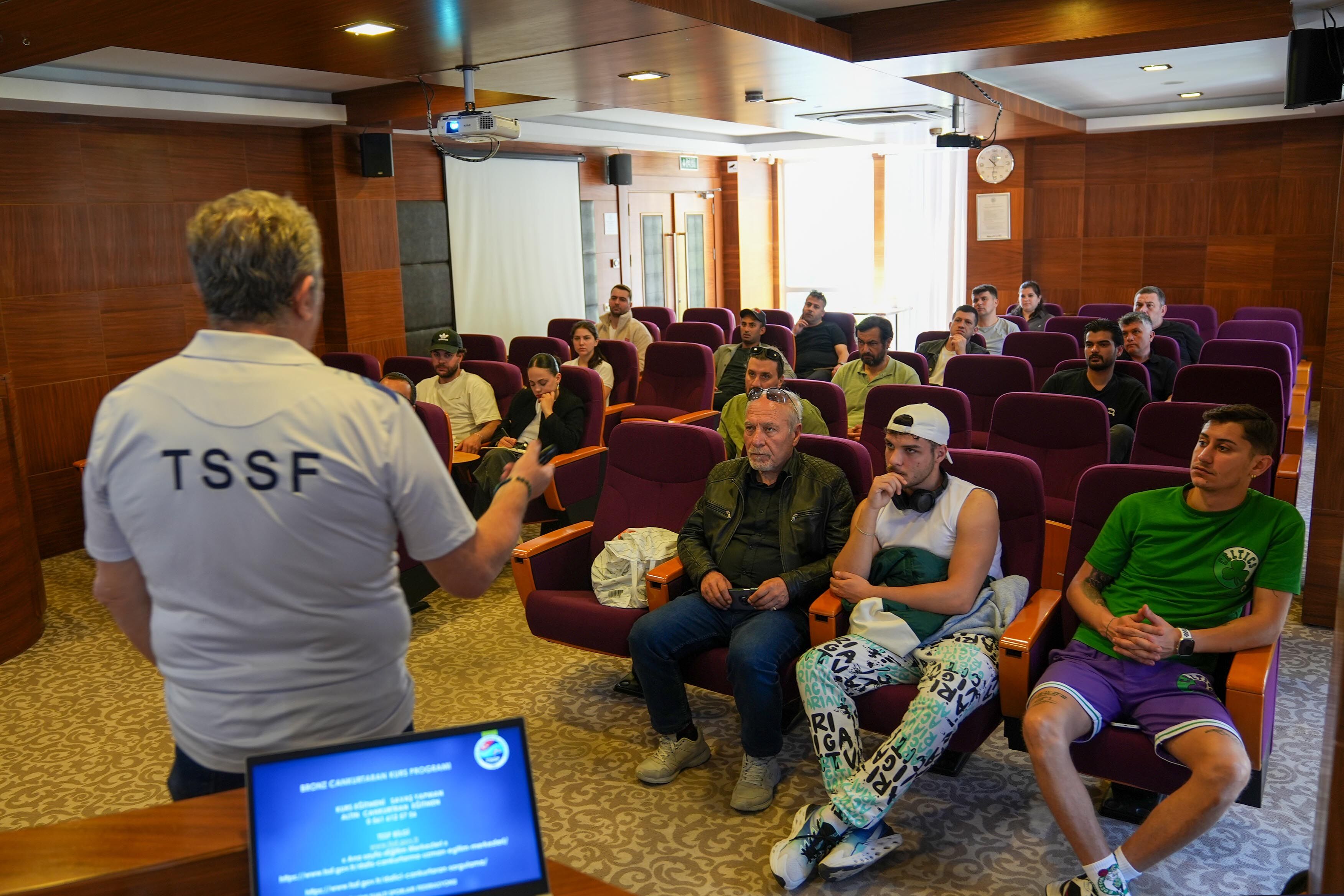 Fethiye’de 14 Kişi Bronz Cankurtaran Belgesi Aldı