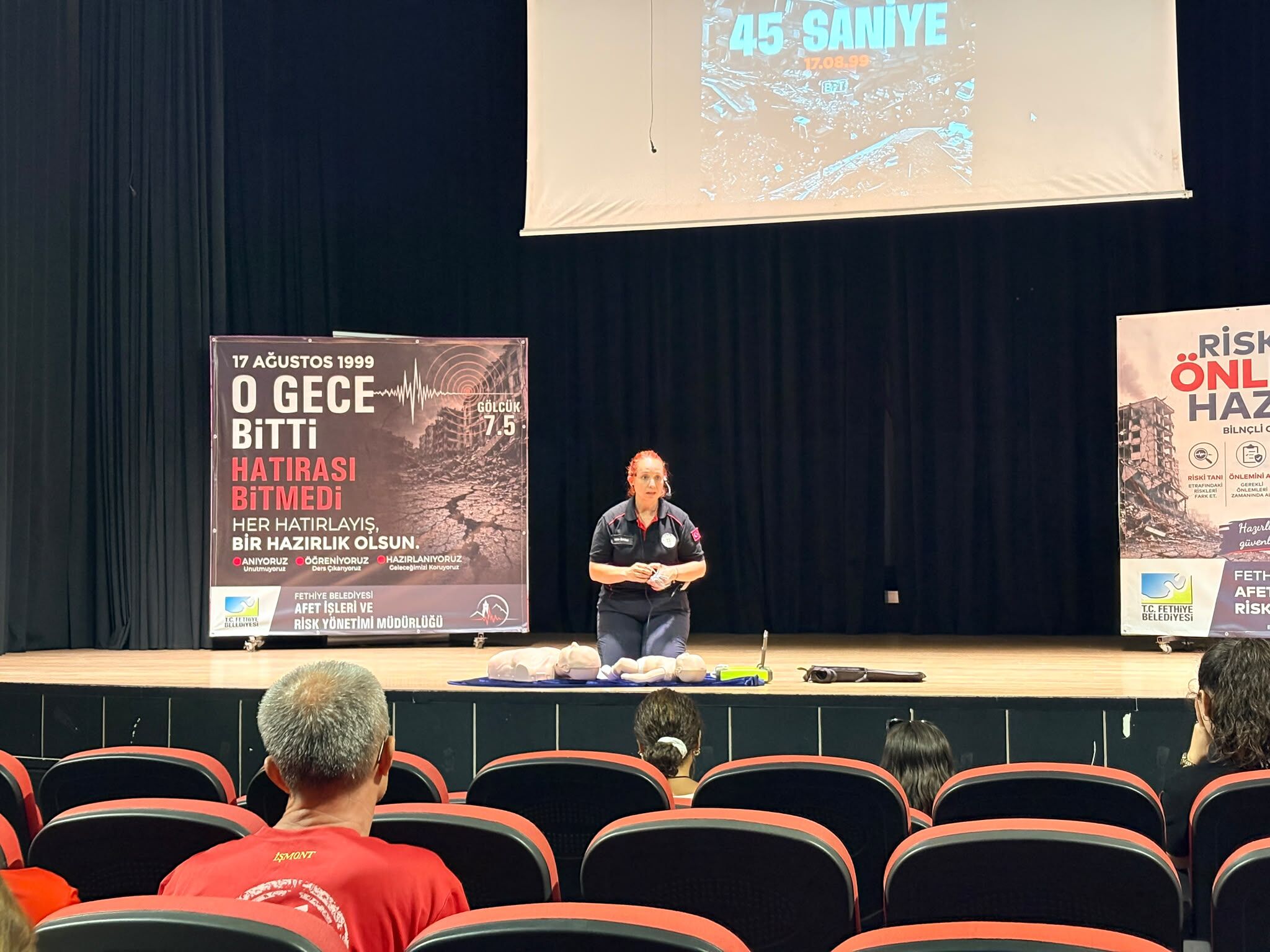 Fethiye’de 17 Ağustos Depremi Anma Programı Düzenlendi