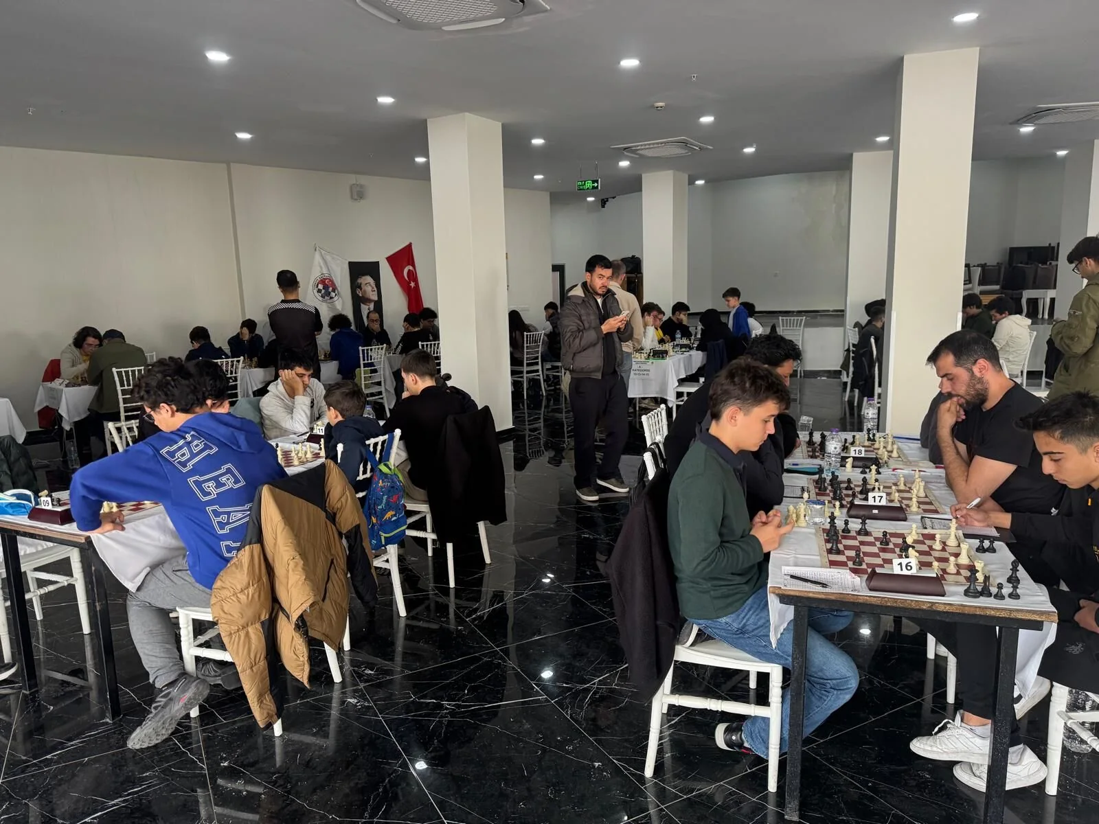 Fethiye’de 18 Mart Satranç Turnuvası Yoğun Katılımla Başladı