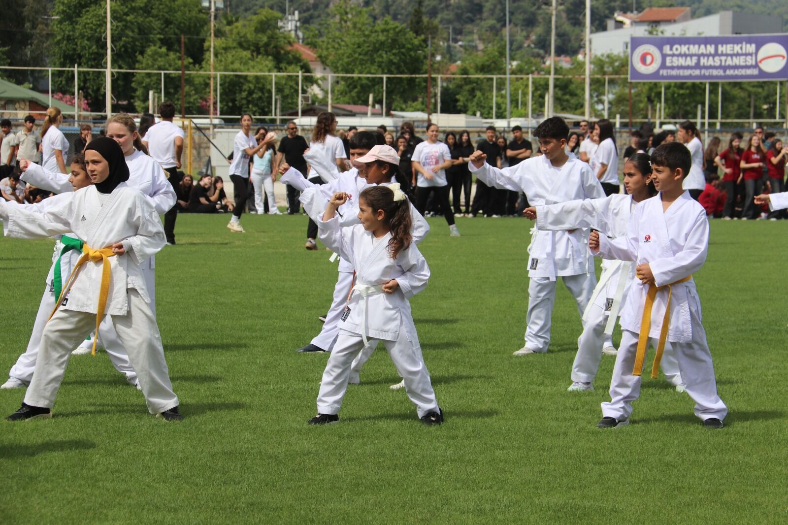 Fethiye’de 19 Mayıs Coşkusu 14 Yıl Sonra Yeniden Şehir Stadı’nda Yaşandı