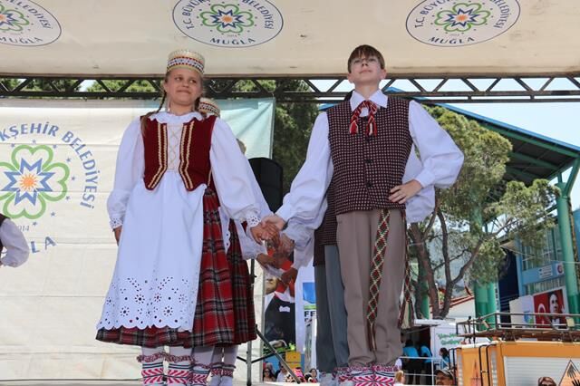 Fethiye'de 23 Nisan Kortej Ve Şöleni Büyük İlgi Gördü