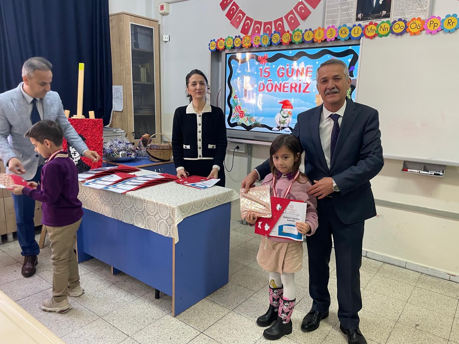 Fethiye’de 31 Bin 952 Öğrenci Karne Aldı