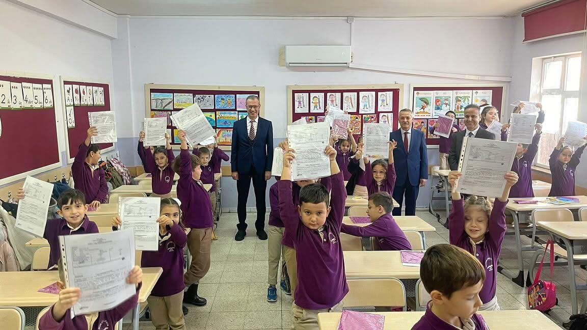Fethiye’de 32 Bin 99 Öğrenci Karne Sevinci Yaşadı
