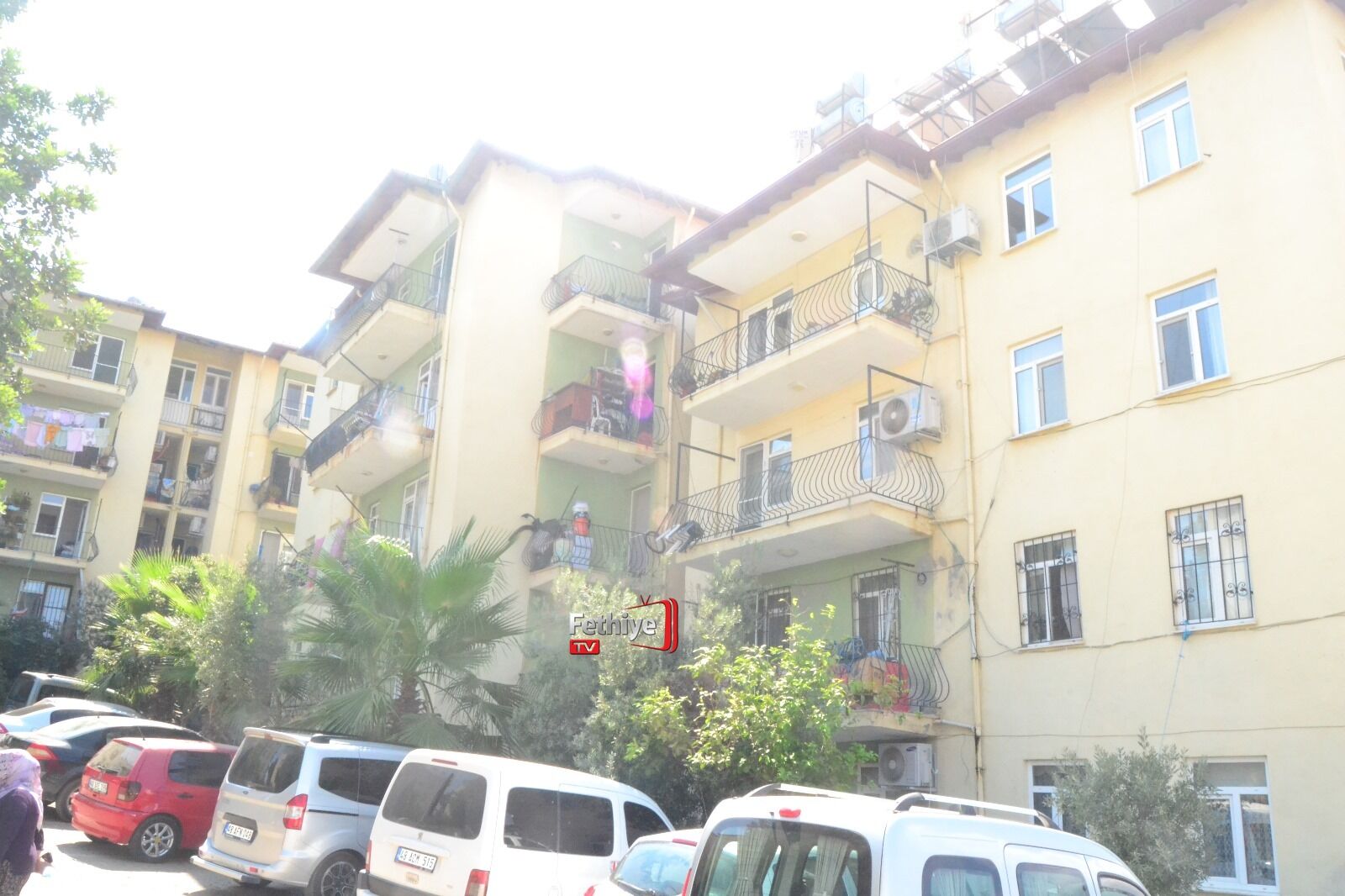 Fethiye’de 350 Kişinin Yaşadığı Sitede Tapu ve Elektrik Krizi
