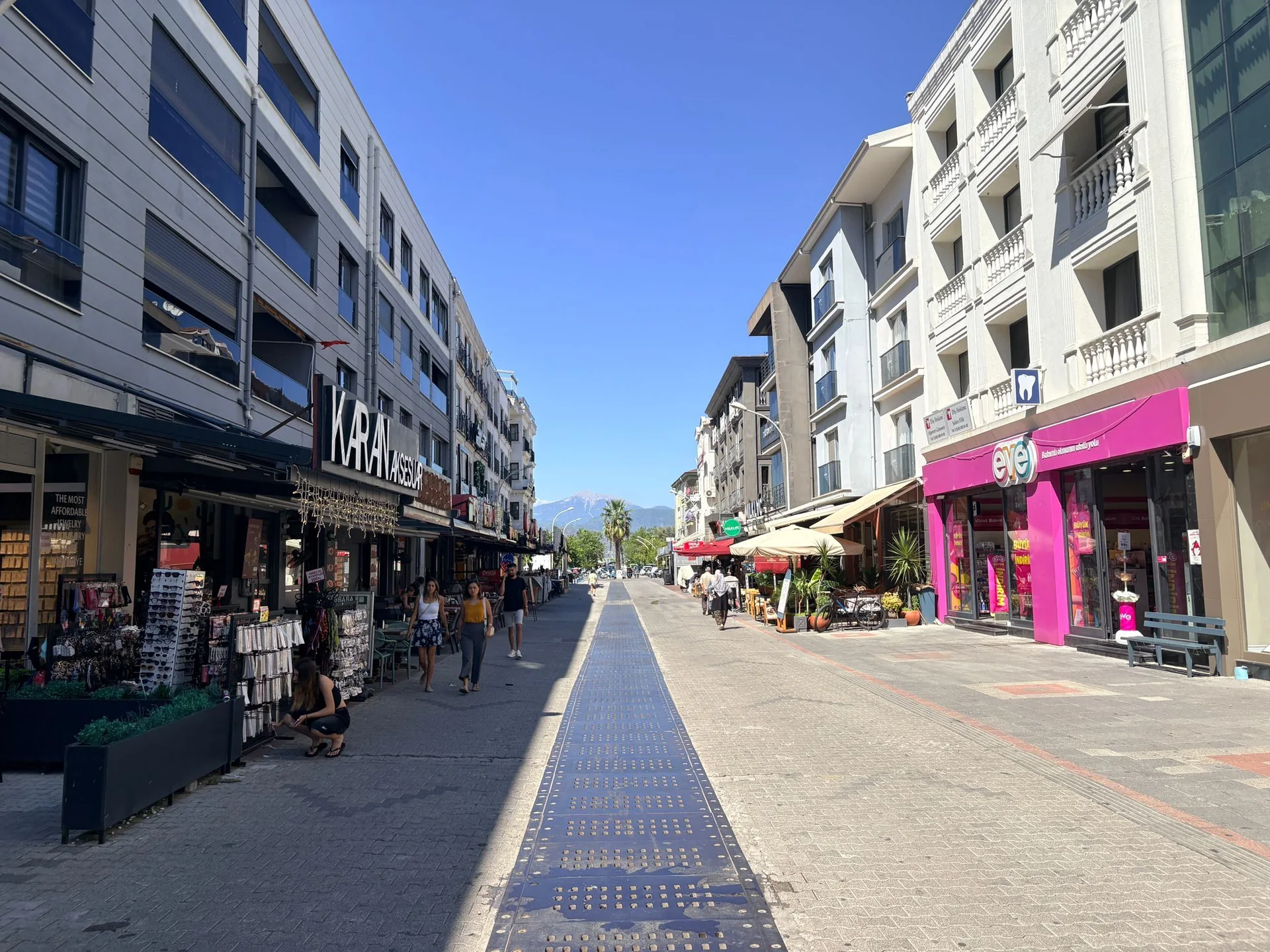 Fethiye’de 40 Derece Sıcağı Vatandaş Böyle Atlattı