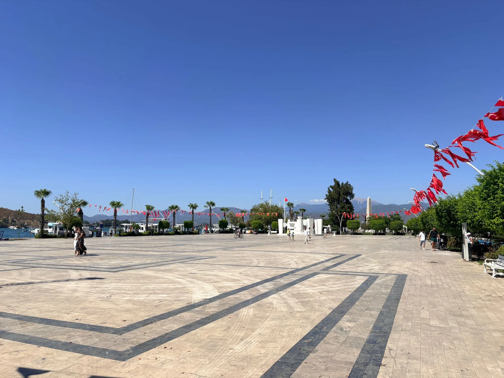 Fethiye’de 40 Derece Sıcağı Vatandaş Böyle Atlattı