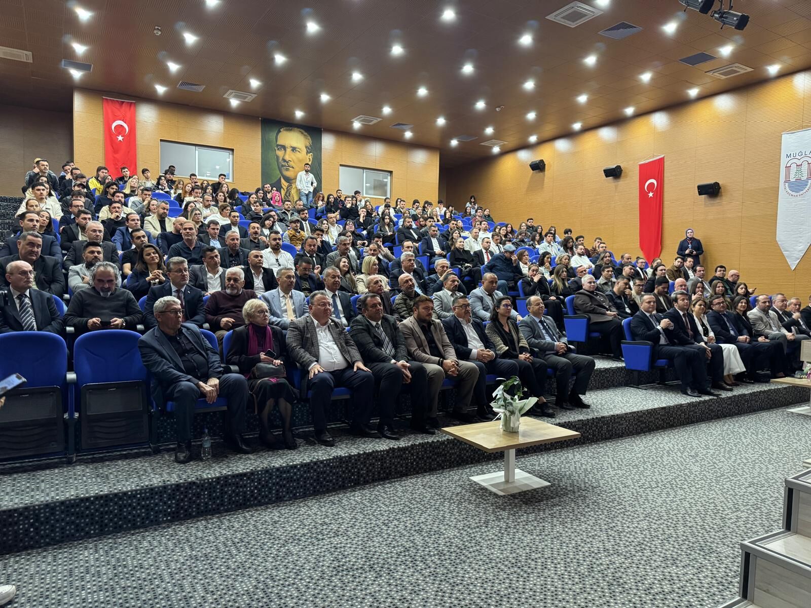 Fethiye'de 8. Kariyer Günü Etkinliğinde, Öğrencilere Turizm Sektörü Anlatıldı