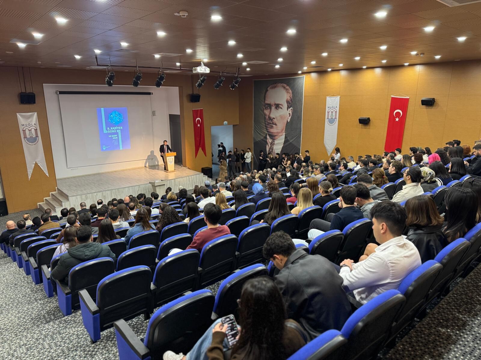 Fethiye'de 8. Kariyer Günü Etkinliğinde, Öğrencilere Turizm Sektörü Anlatıldı