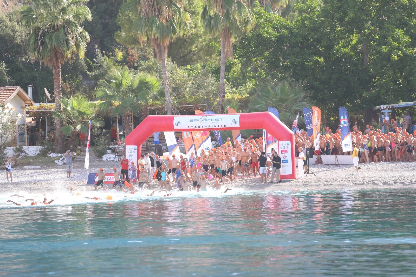 Fethiye’de Açık Su Yüzme Yarışı Büyük İlgi Gördü