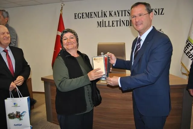 Fethiye’de Arıcılara Körük Dağıtıldı