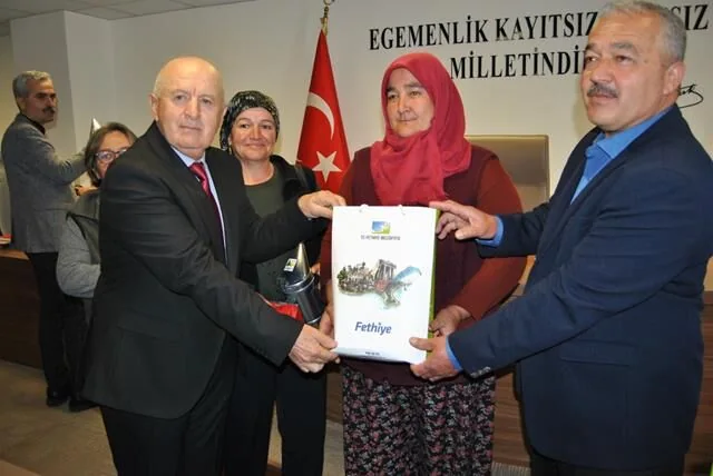 Fethiye’de Arıcılara Körük Dağıtıldı