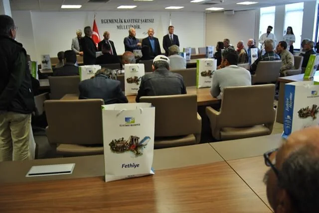 Fethiye’de Arıcılara Körük Dağıtıldı