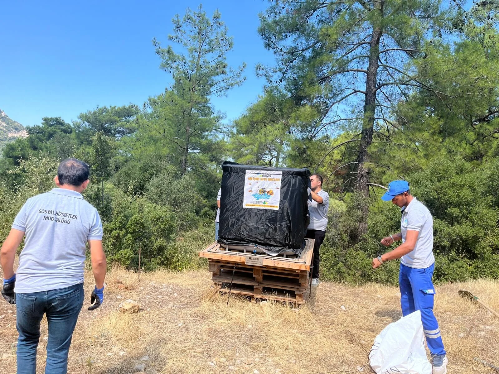Fethiye’de Arılar İçin Su Noktaları Yeni Sezona Hazır