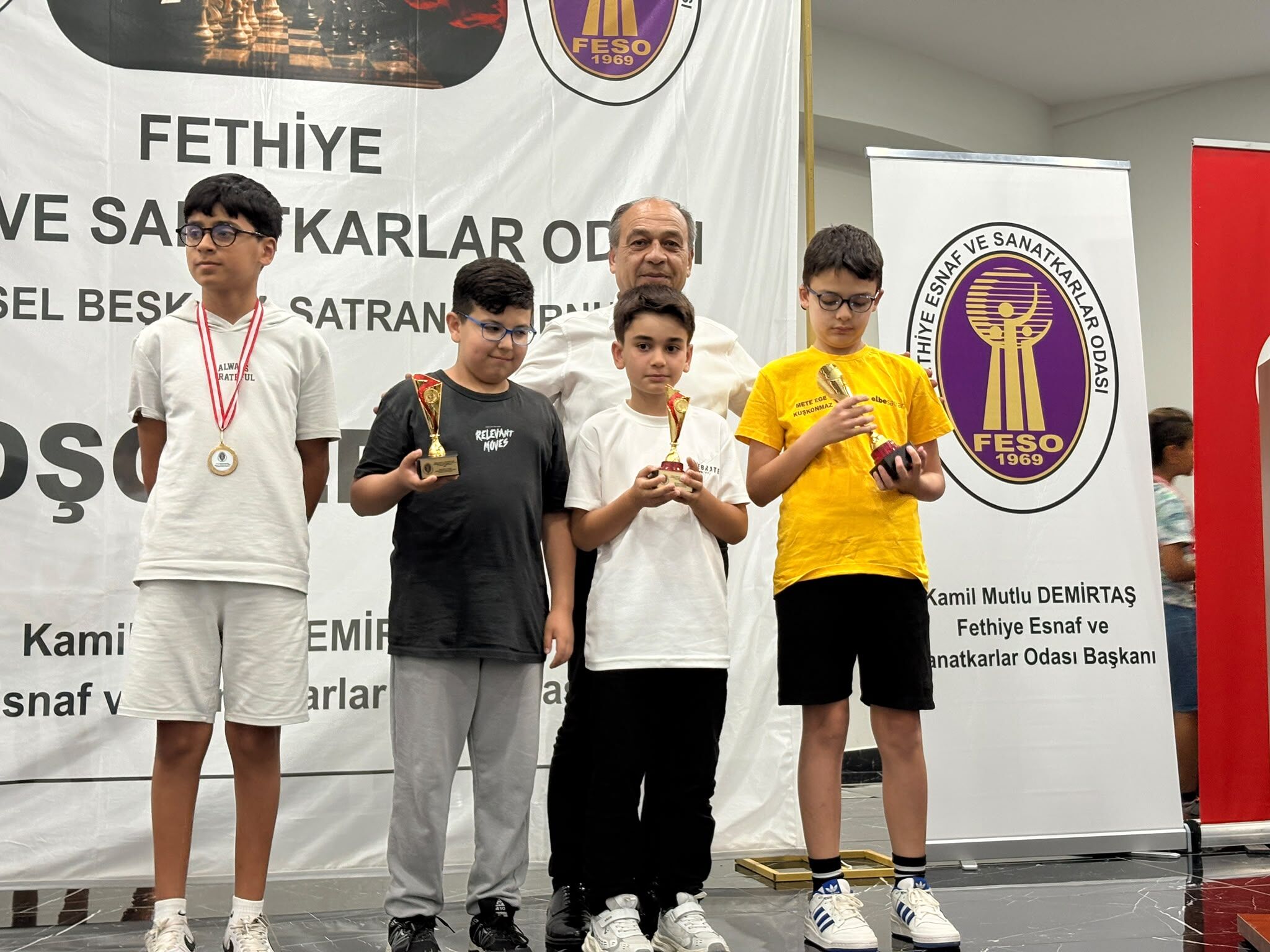 Fethiye’de Beşkaza Satranç Turnuvası Ödül Töreniyle Tamamlandı