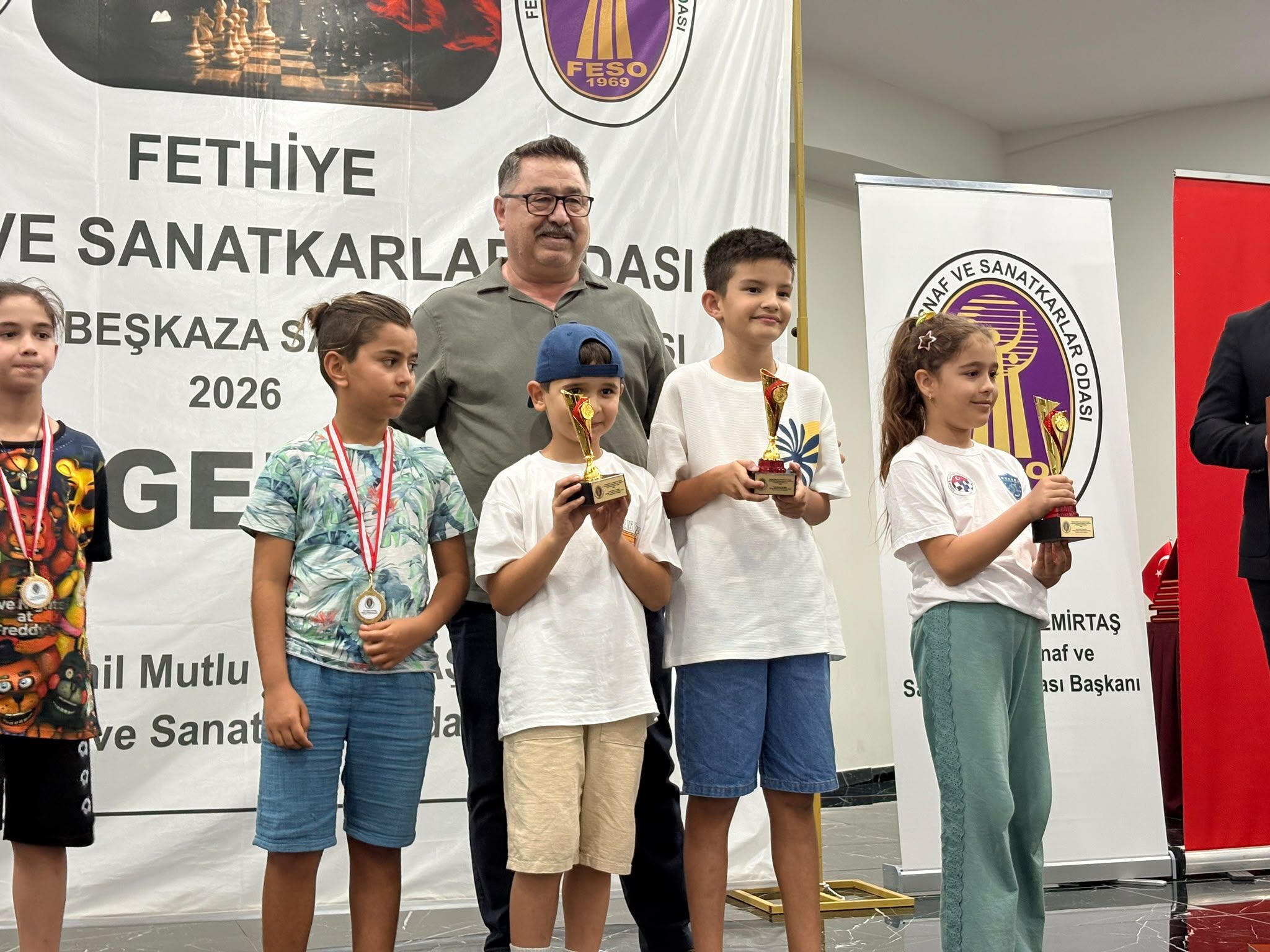 Fethiye’de Beşkaza Satranç Turnuvası Ödül Töreniyle Tamamlandı