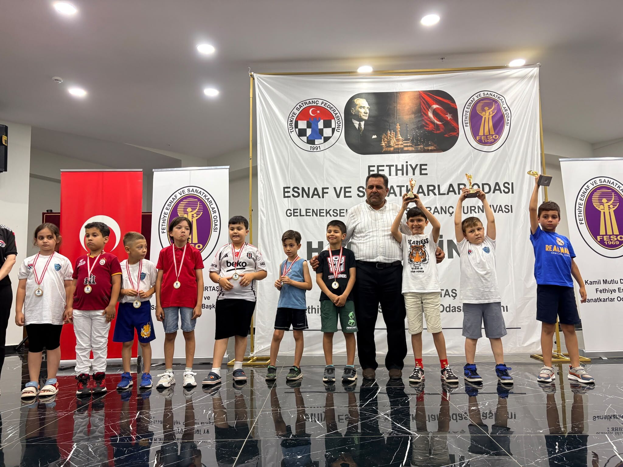 Fethiye’de Beşkaza Satranç Turnuvası Ödül Töreniyle Tamamlandı