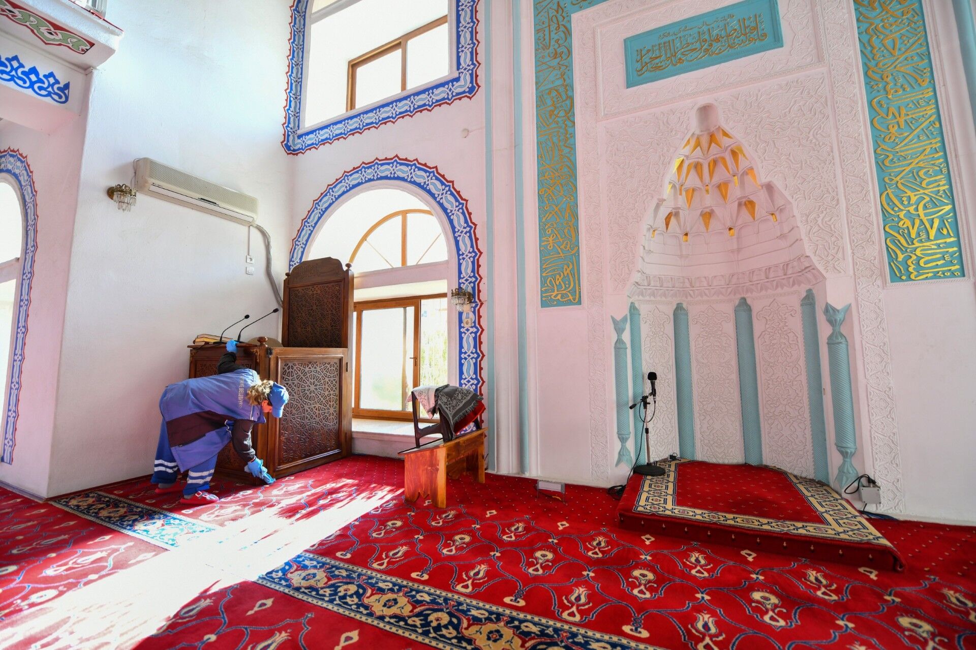 Fethiye’de Camiler Temizlenmeye Başlandı