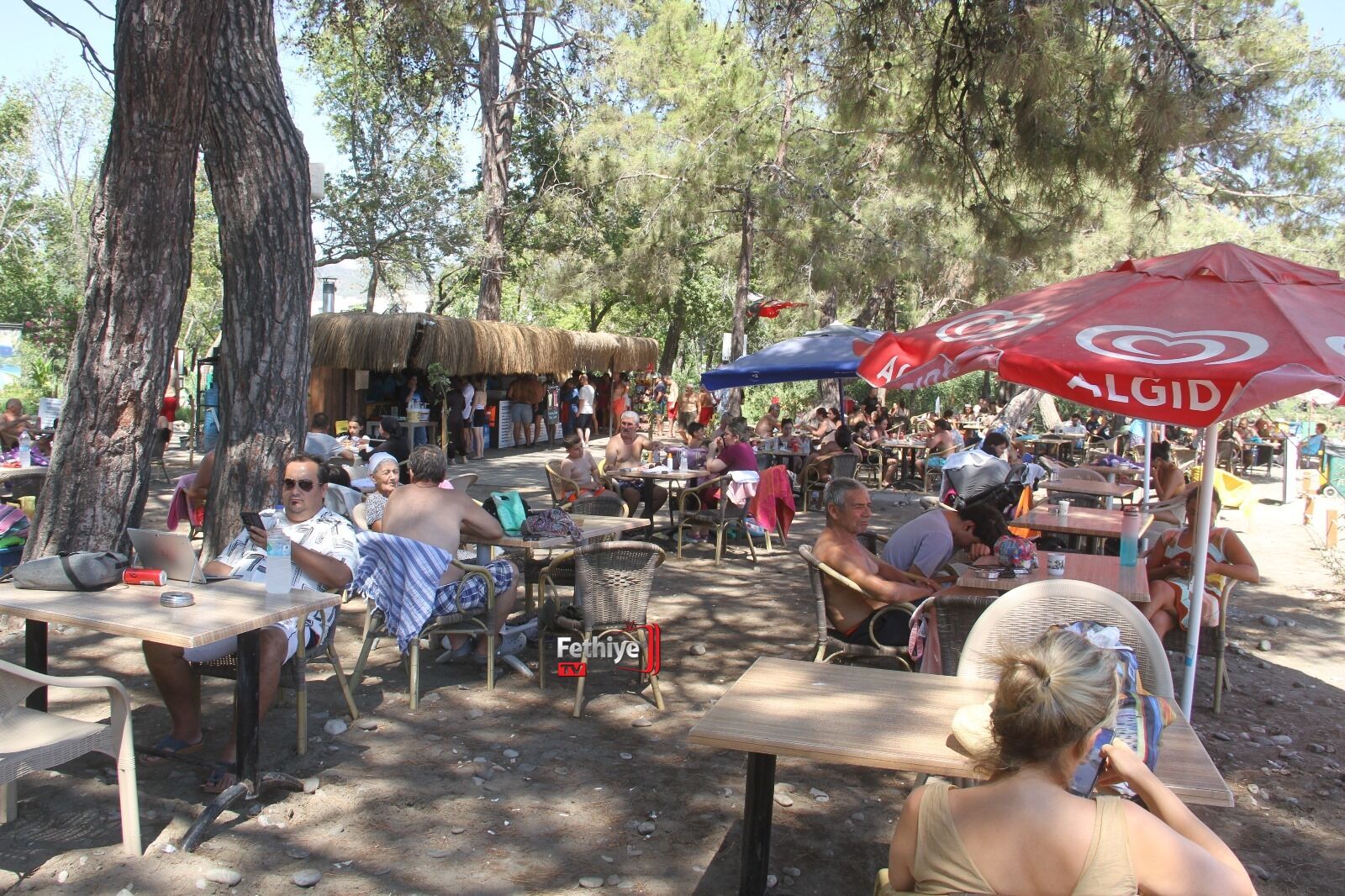 Fethiye'de Cebini Düşünen Akmaz Plajı’na Gidiyor