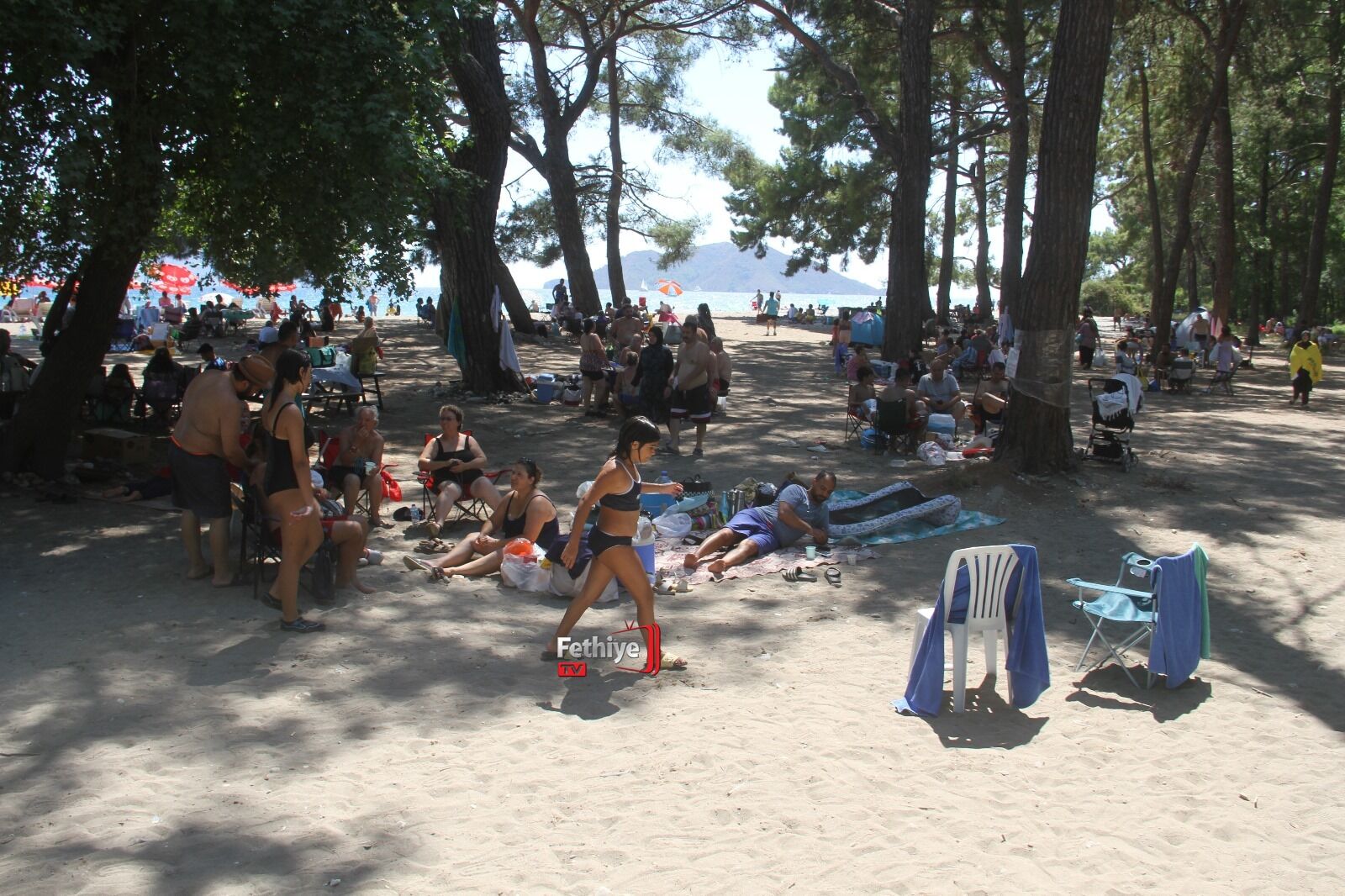 Fethiye'de Cebini Düşünen Akmaz Plajı’na Gidiyor