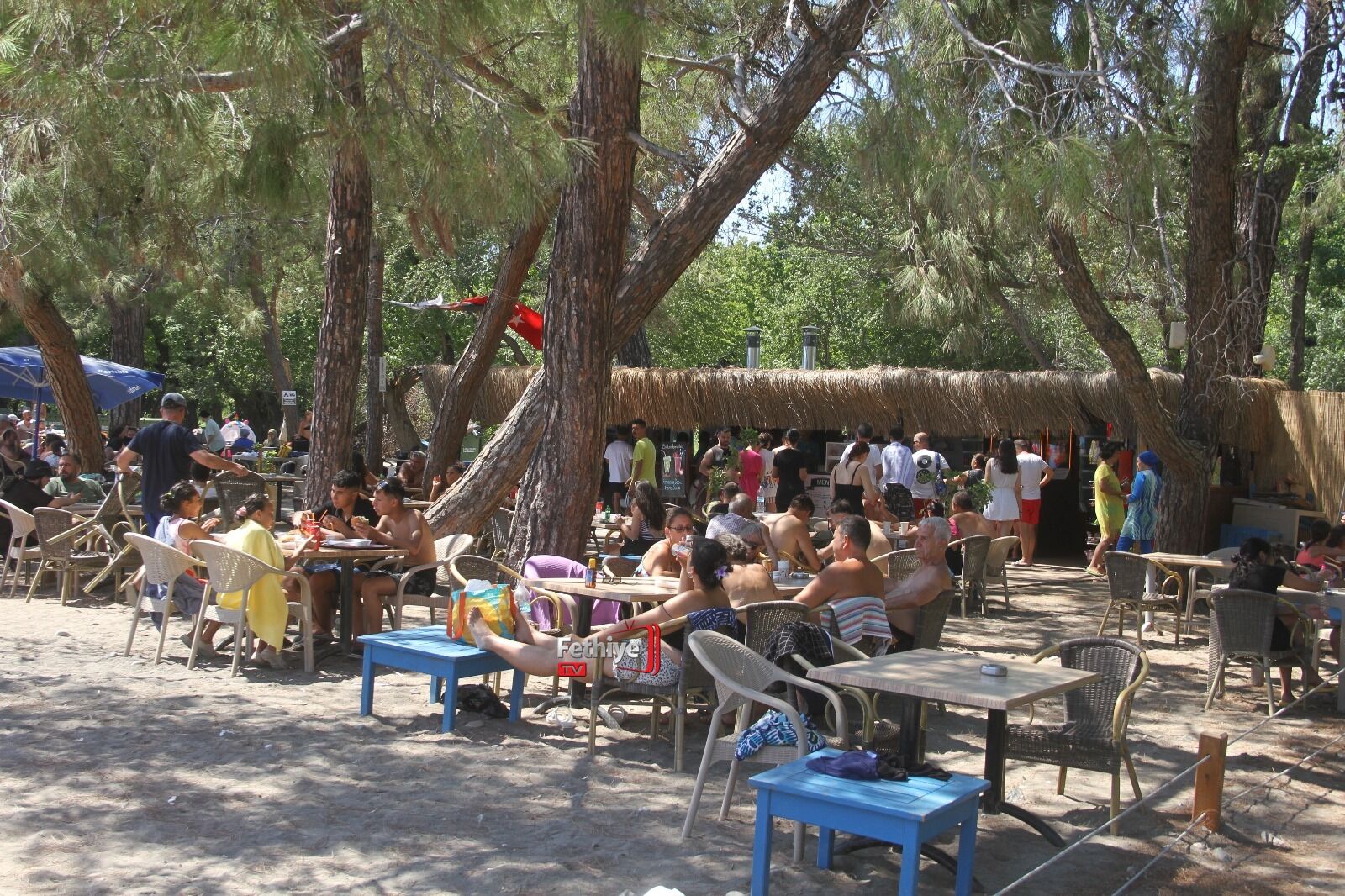 Fethiye'de Cebini Düşünen Akmaz Plajı’na Gidiyor