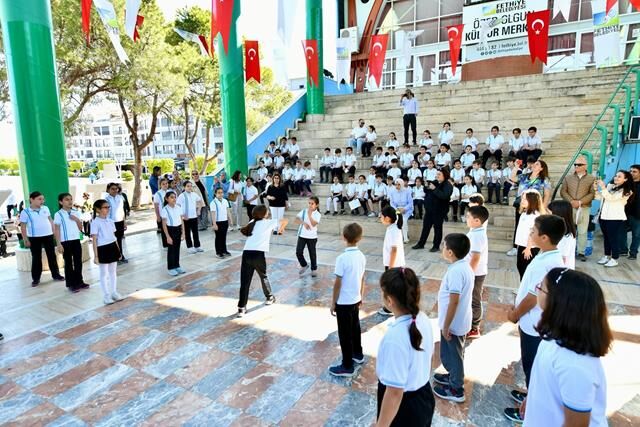 Fethiye’de Çevre İçin Buluştular: Çizdiler, Söylediler, Dans Ettiler!