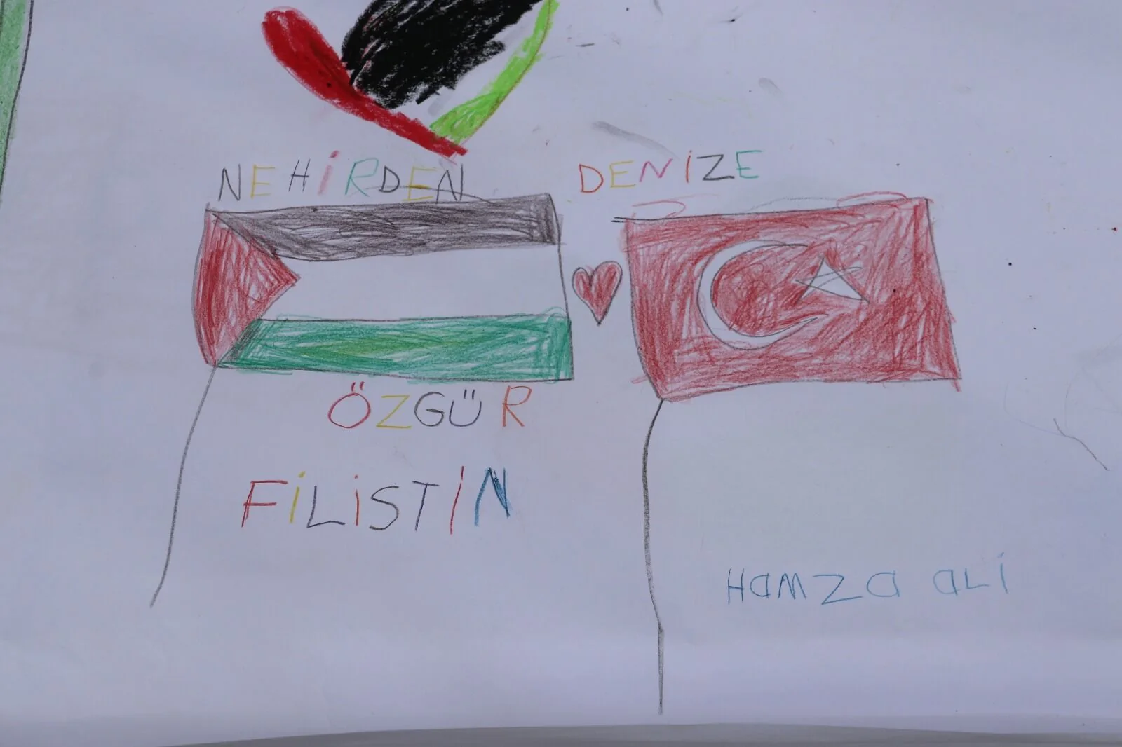 Fethiye’de Çocuklar Filistin İçin Çizdi