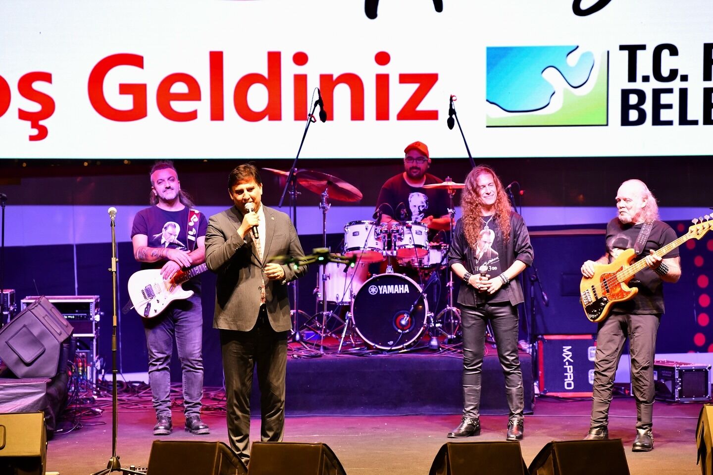 Fethiye'de Cumhuriyet Coşkusu Kurtalan Ekspres Konseriyle Zirveye Çıktı